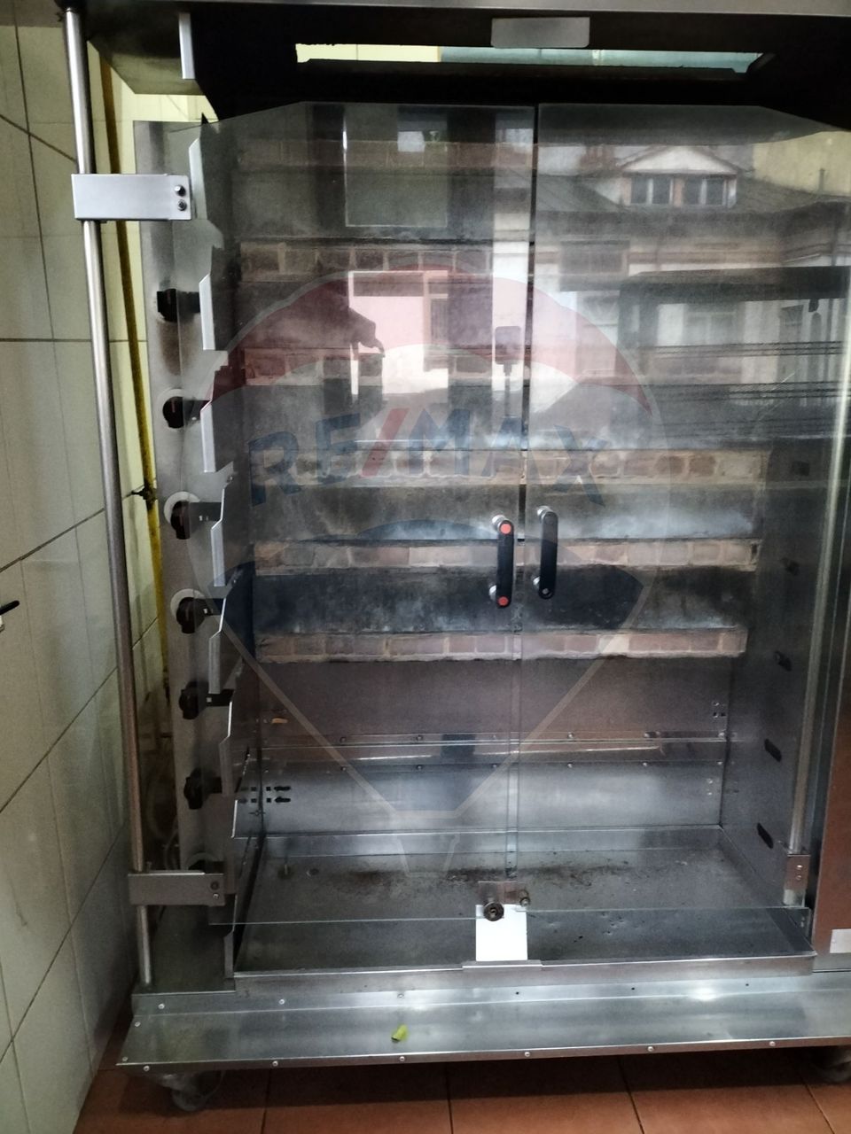 92sq.m Commercial Space for rent, Dacia area