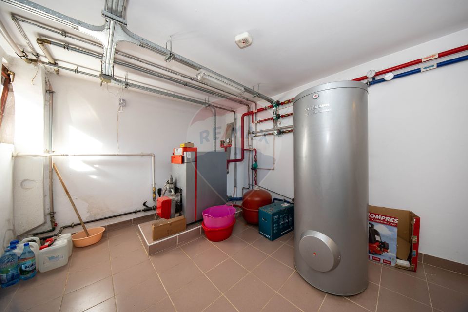 Vilă Moieciu, 375 mp util + teren 2.992 mp, View - Comision 0