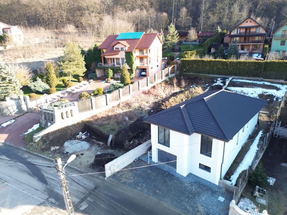 Casa noua cu 4 camere- Medias