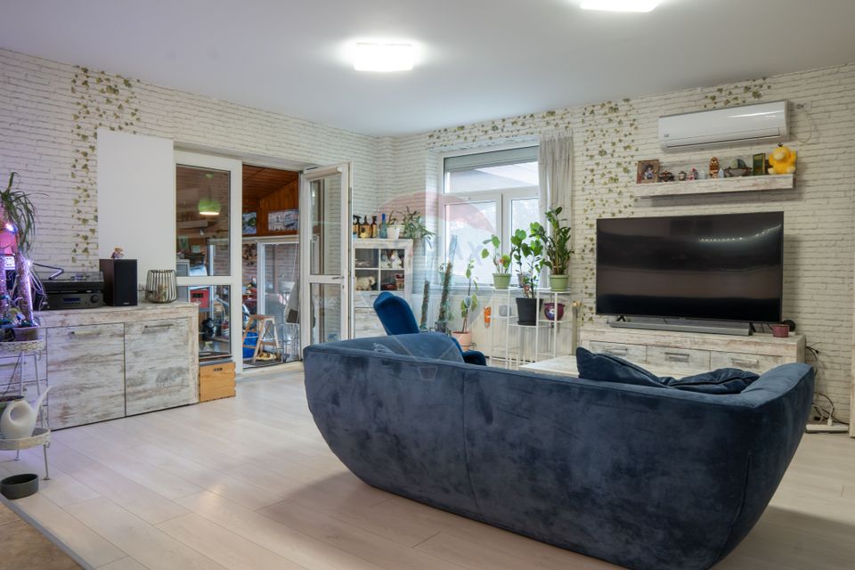 DE VANZARE Reședință Premium cu Piscină și Teren Generos – Chiajna