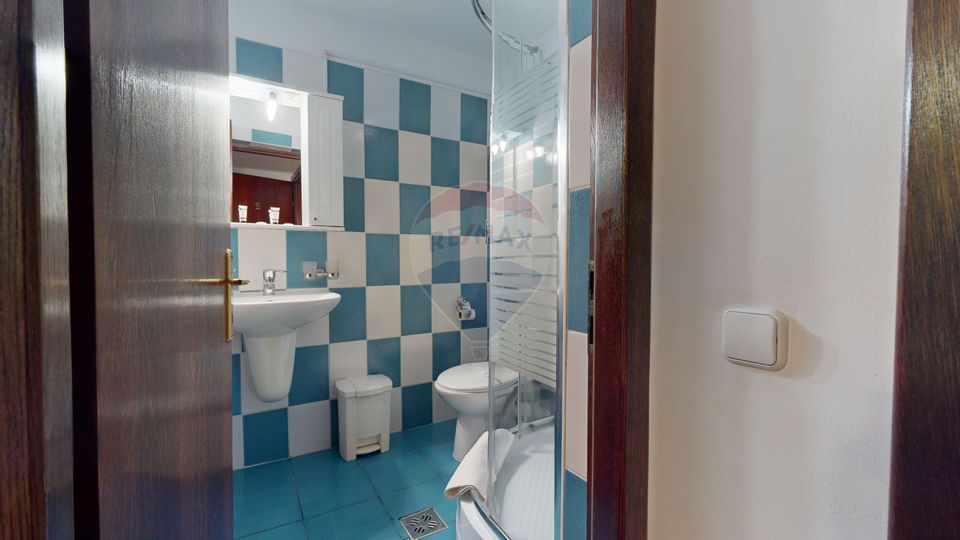 Hotel/Pensiune de vânzare cu 28 camere, Predeal,în zona Cioplea