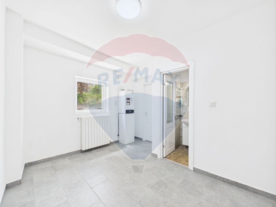 Vilă  S+P+2E  Petre Ispirescu- Sebastian, renovata complet