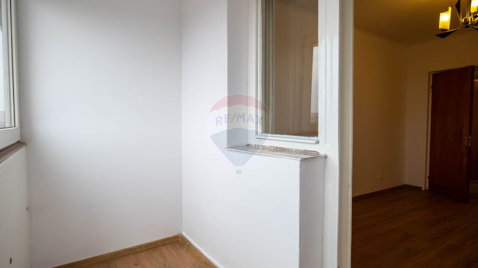 Vanzare apartament 3 camere-renovat, luminos si spatios, zona Iancului