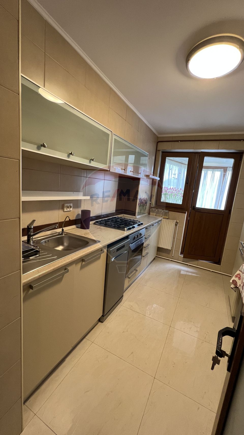 Apartament cu 4 camere de vânzare în zona Siderurgistilor Vest