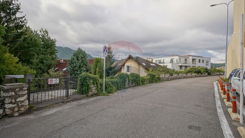 Casă / Vilă de vânzare – Strada Sitei nr. 42, Brașov