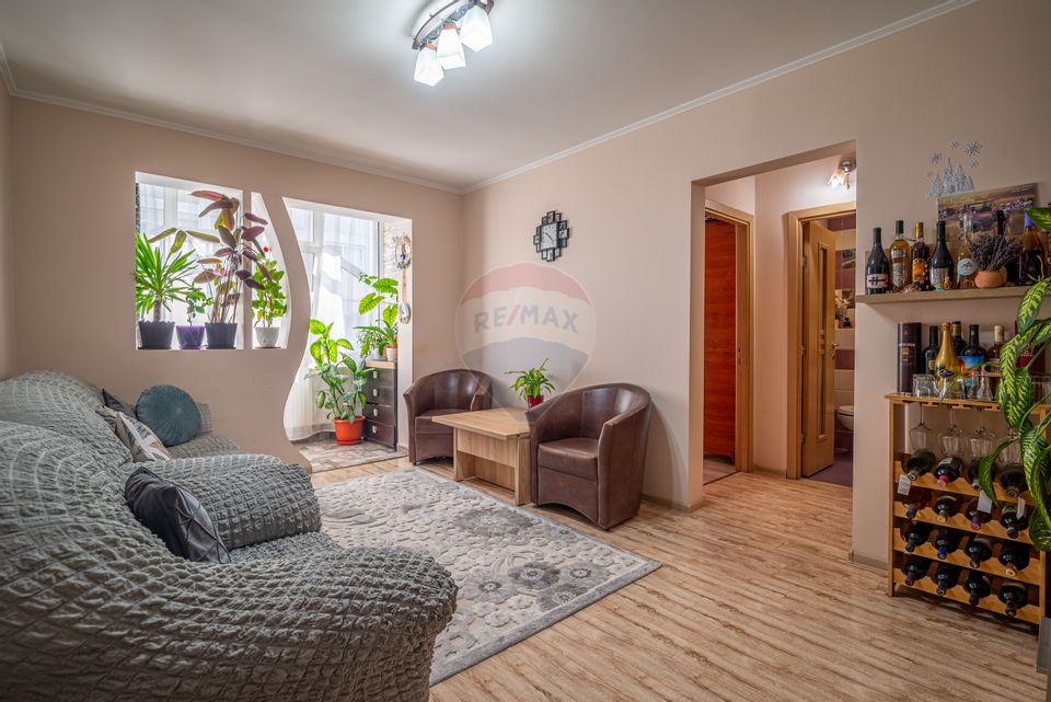 Apartment, 2 rooms, renovated, Ground floor – Breaza