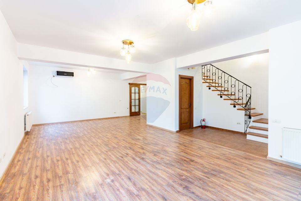 4-5 Bedroom Villa in Floreasca | Ideal for Residential or Office