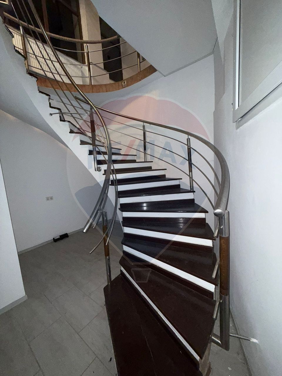 444sq.m Commercial Space for rent, Valea Rosie area