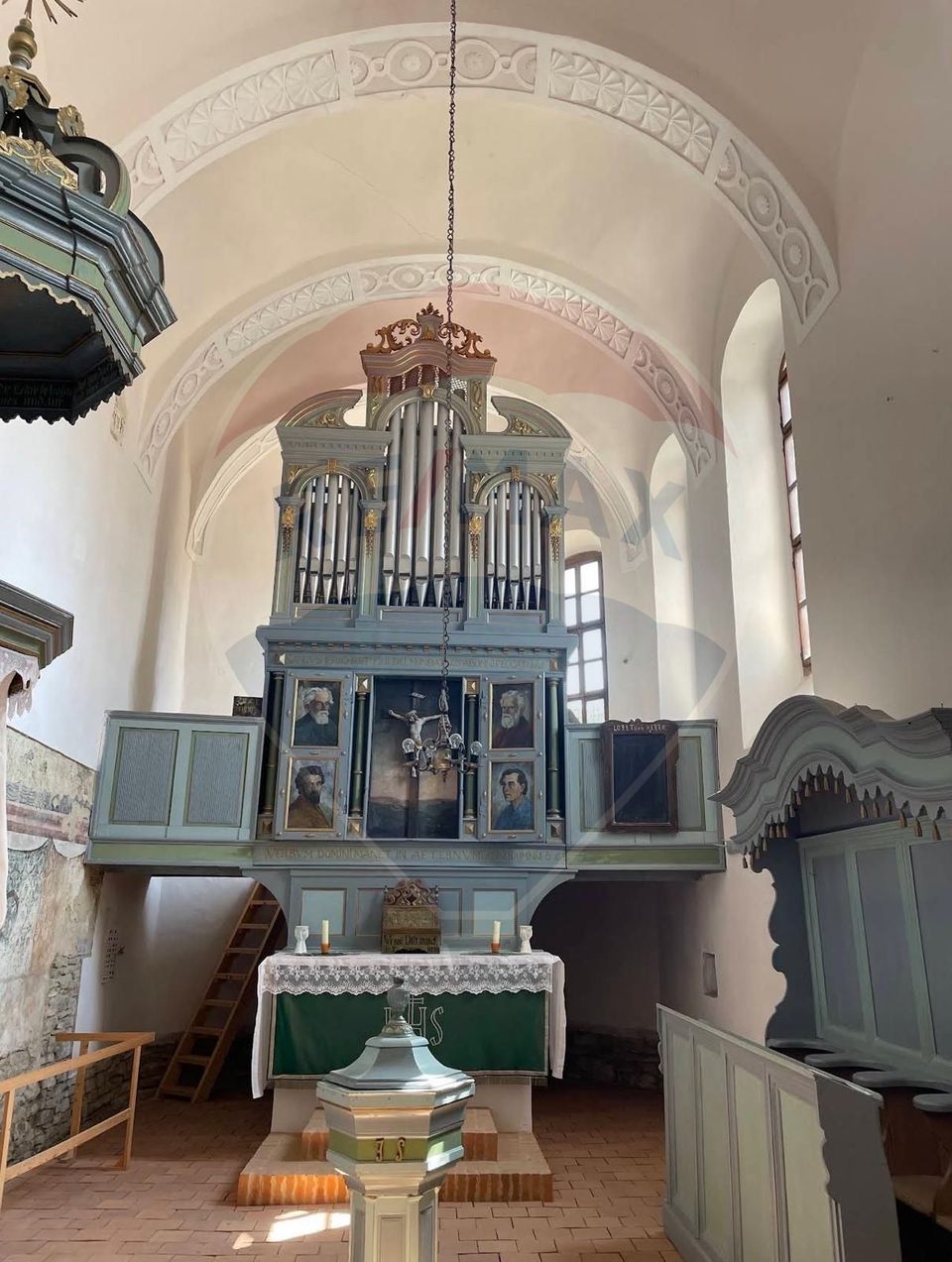 DE VANZARE Teren intr-un colț de Transilvanie autentică