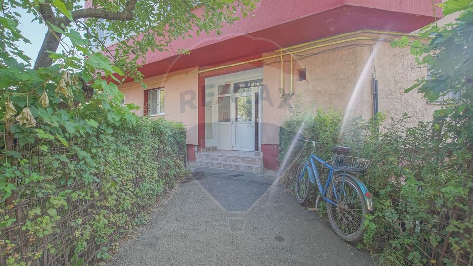 Apartament cu 2 camere de vanzare de renovat,  Bartolomeu