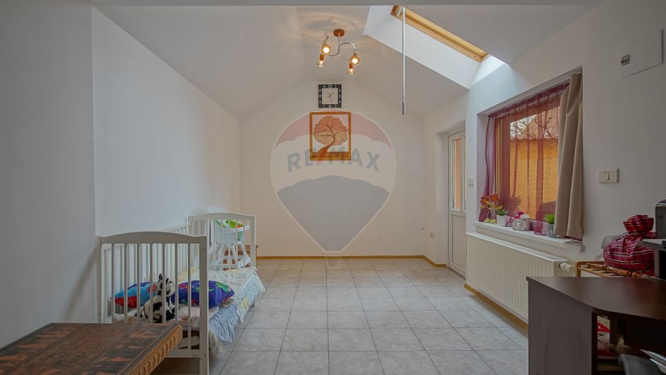 Vilă cu 6 camere de vânzare în zona Primaverii, Râșnov - Comision 0