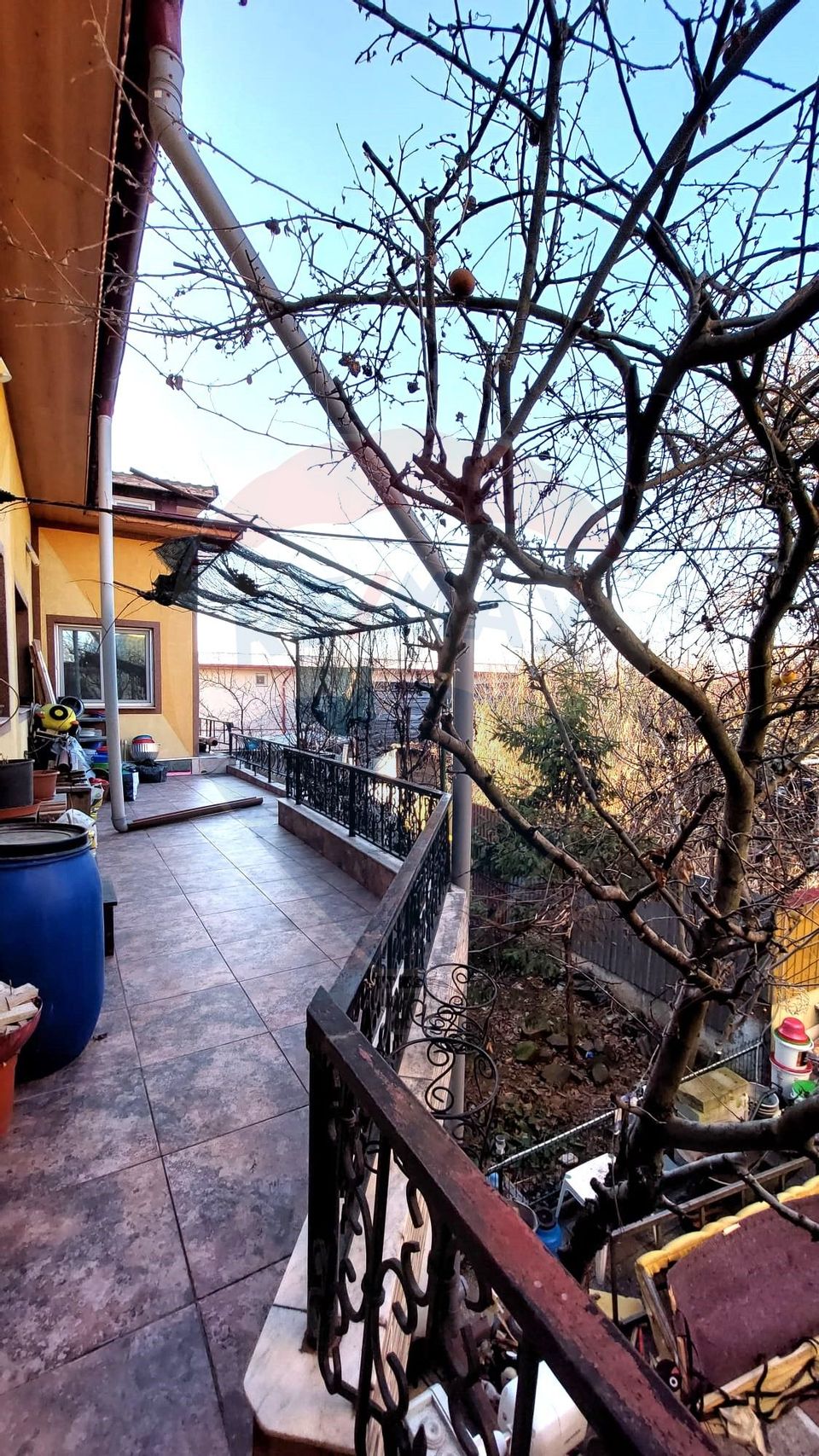 For sale house 7 rooms, 2 bathrooms, terrace, yard 100 m, Colentina