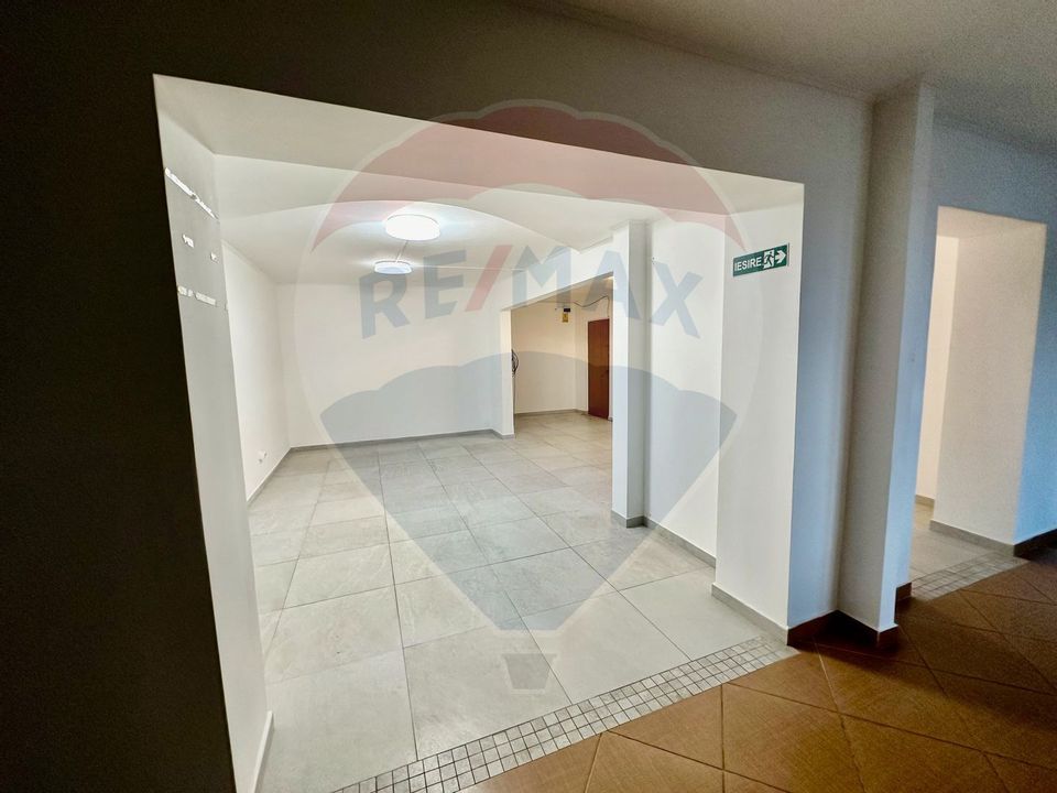 100sq.m Commercial Space, Obor area