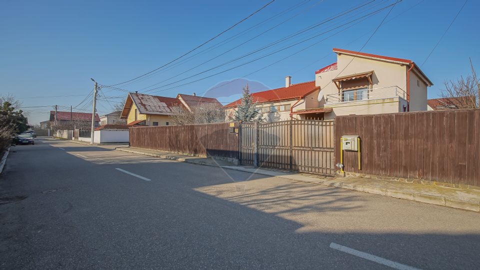 6 room House / Villa for sale