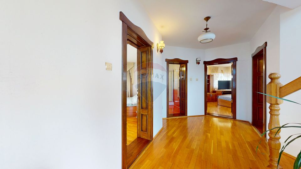 7 room House / Villa for sale, Ghimbav Livada area