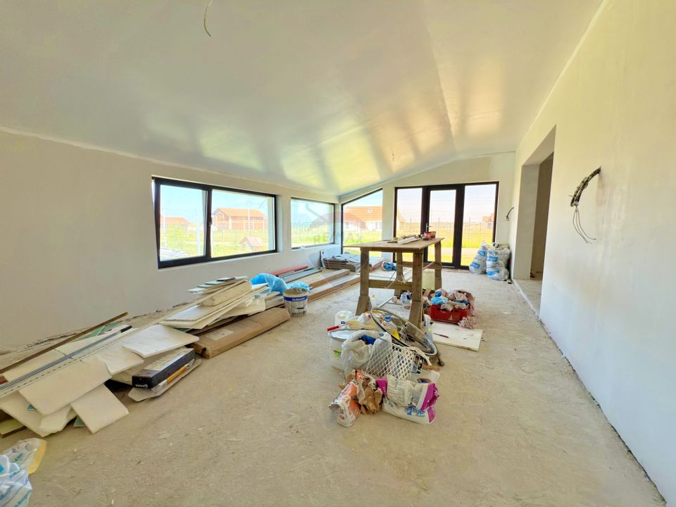 Casă cu 3 camere de vânzare loc. Frumușeni, jud. Arad