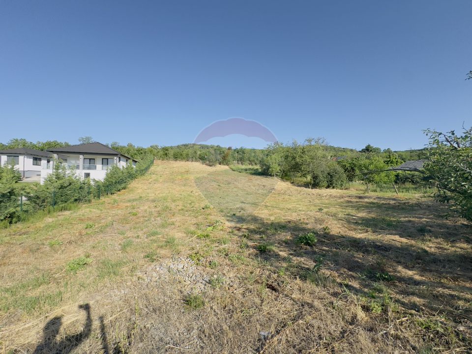 Teren 2.077mp compus din 4 parcele/intravilan/Str.Podgoria Oradea