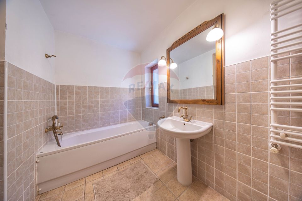 Vilă Moieciu, 375 mp util + teren 2.992 mp, View - Comision 0