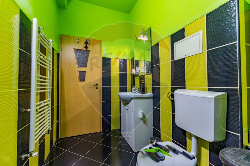 Apartament modern la Bermo Micalaca