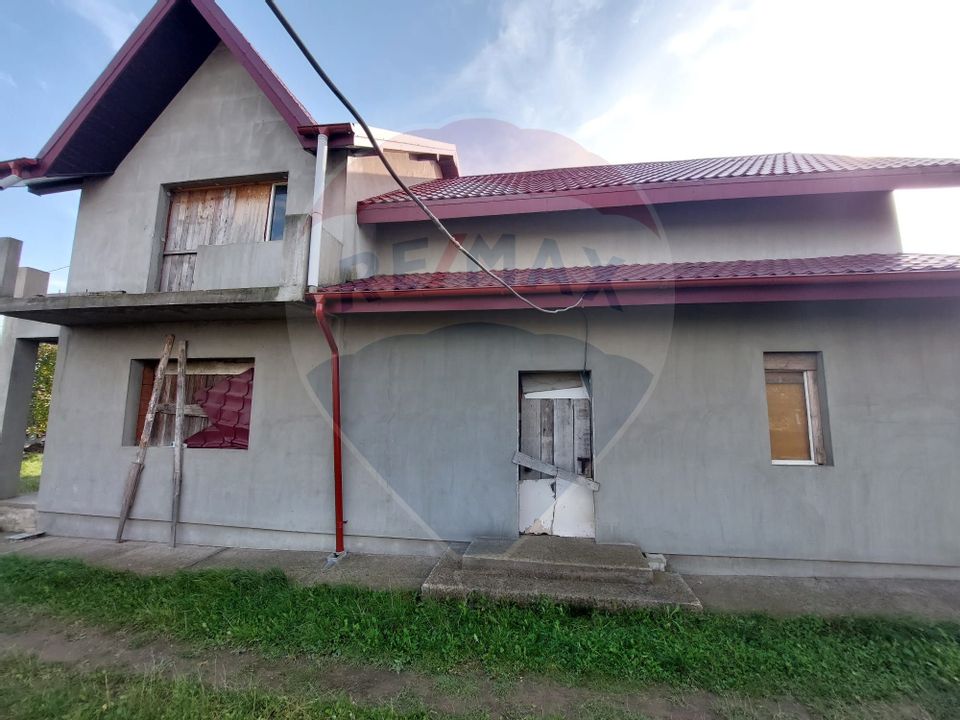 Casa de vanzare in Sarata jud. Bacau