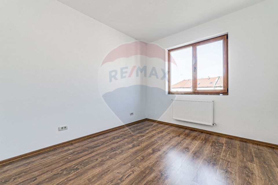 Apartament nou 3 camere Vladimirescu , 124 mp + parcare. Comision 0