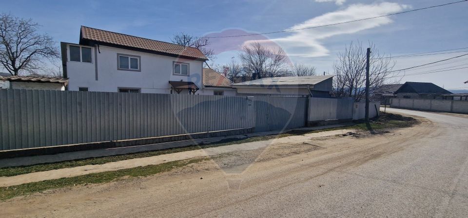 4 room House / Villa for sale, Central area
