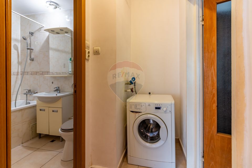 Apartament cu 3 camere de vânzare în zona Lacul Tei