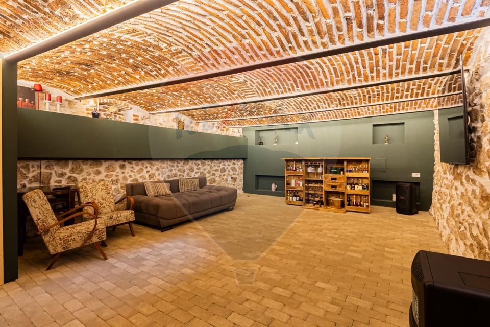 COMISION 0%|Oază de eleganță în Centrul Istoric: Apartament 4 camere!!