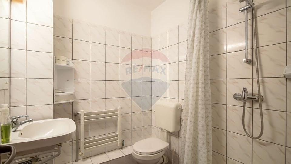 12 room Hotel / Pension for sale, Blumana area