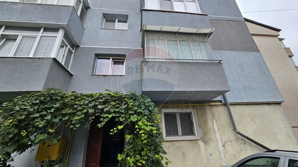 Apartament decomandat cu 2 camere în zona Burdujeni