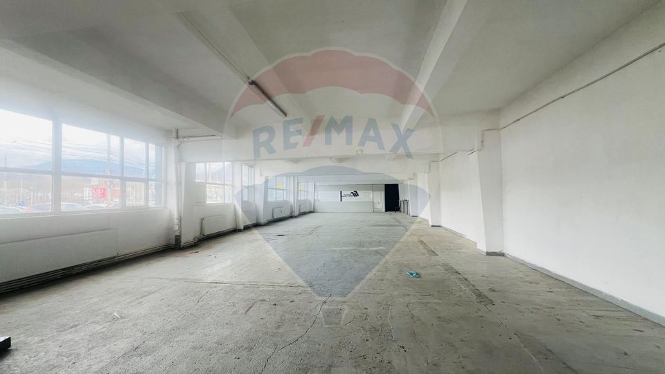 350sq.m Industrial Space for rent, Periferie area