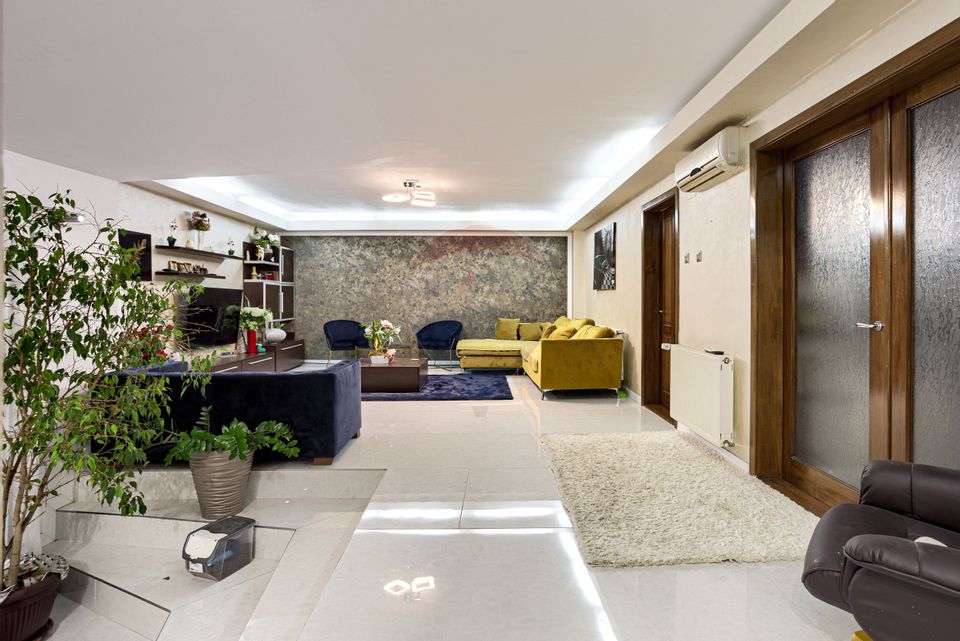 Apartament modern la casa cu 3 camere si balcon Zona Banu Maracine