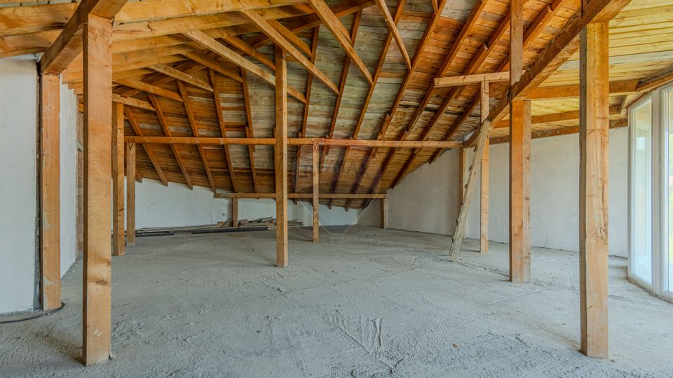 COMISION 0 | CASA LA GATA | TEREN 1322 MP | PISCINA | SAUNA | 5 TERASE