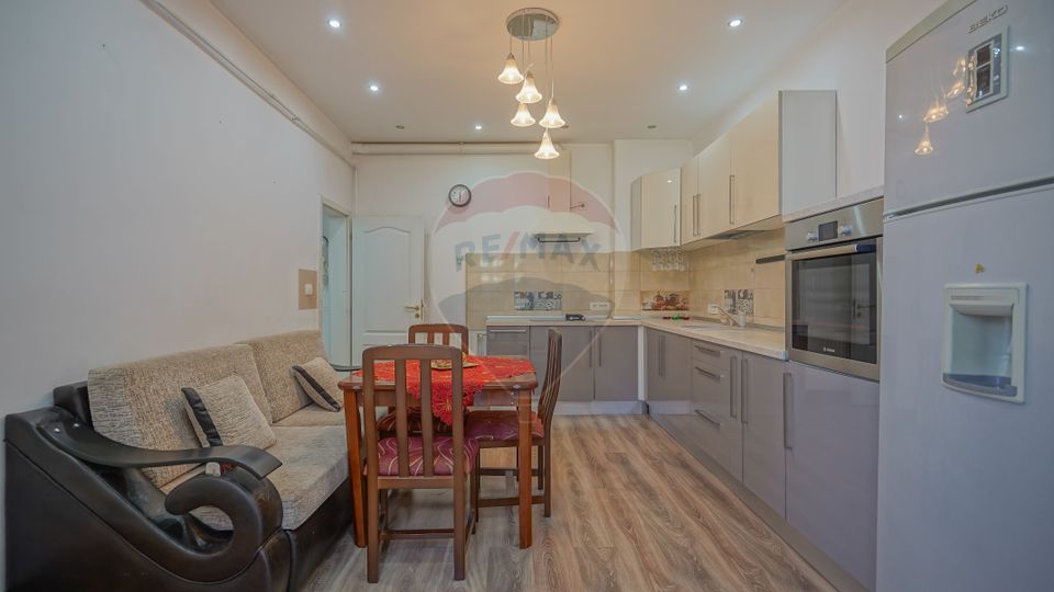 7 room House / Villa for sale, Aurel Vlaicu area