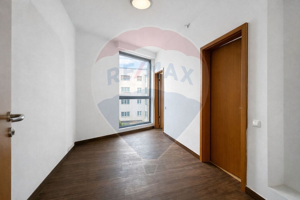 106sq.m Office Space for rent, Bistrita Lac area