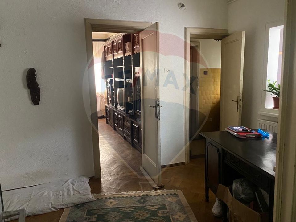 Apartament+Mansarda,  7 camere in vila - zona Dorobanti
