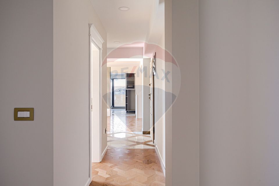 Penthouse exclusivist pe două niveluri, cu terasă– zona Intim