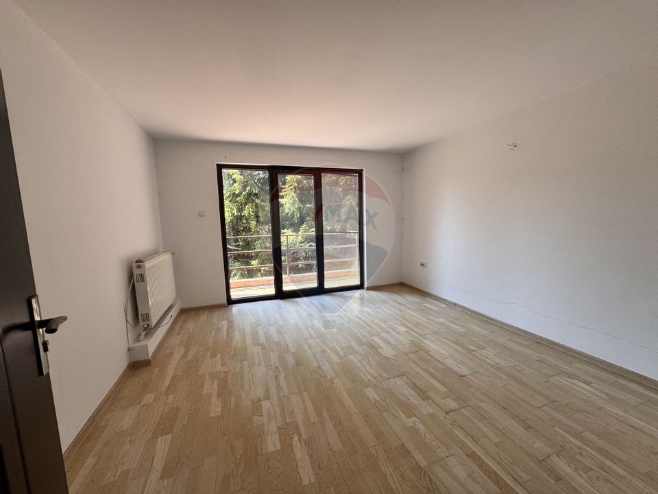 4 room House / Villa for sale