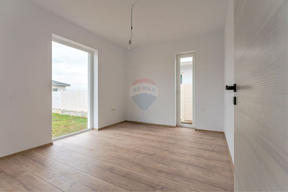 4 room House / Villa for sale