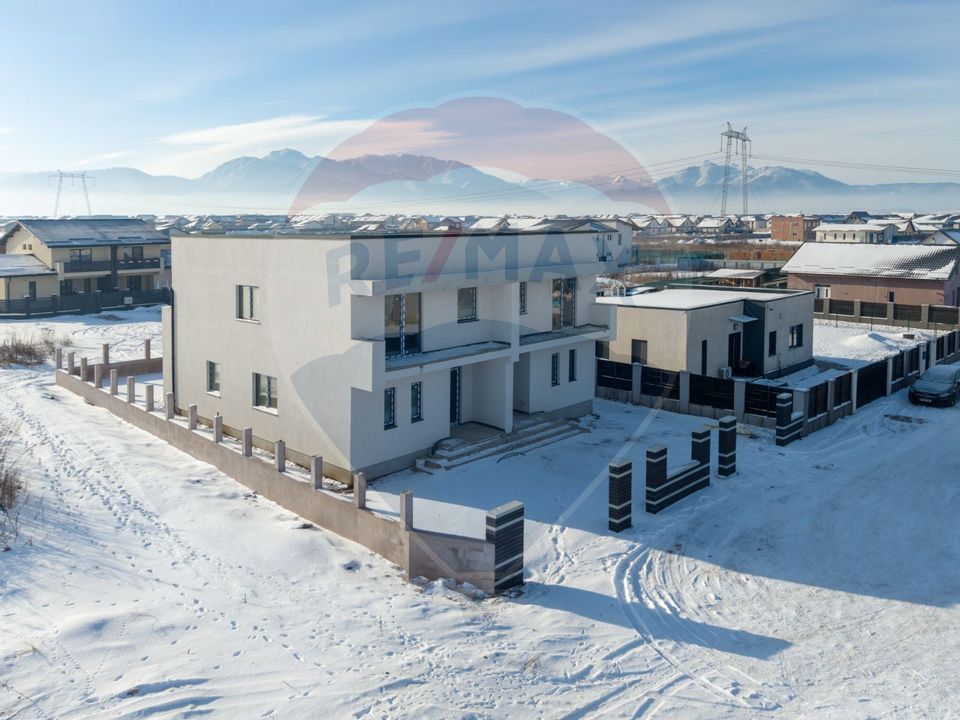 8 room House / Villa for sale