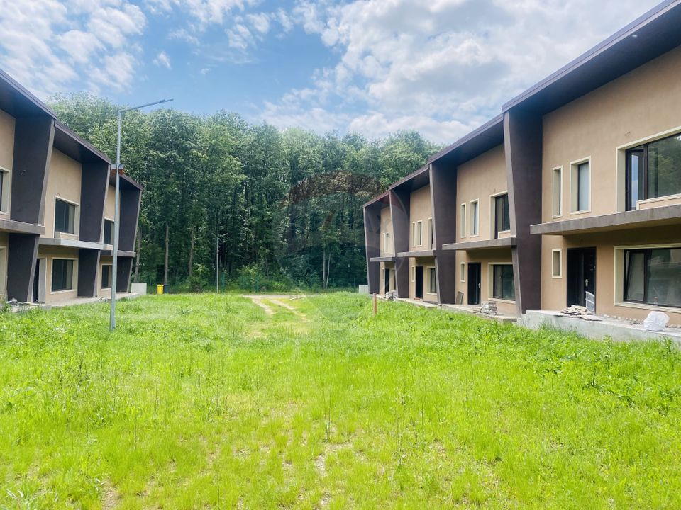 4 room House / Villa for sale