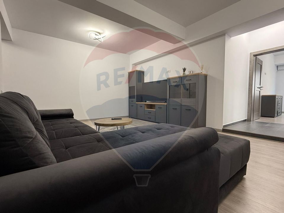 Apartament cu 2 camere de închiriat în zona Faleza Nord