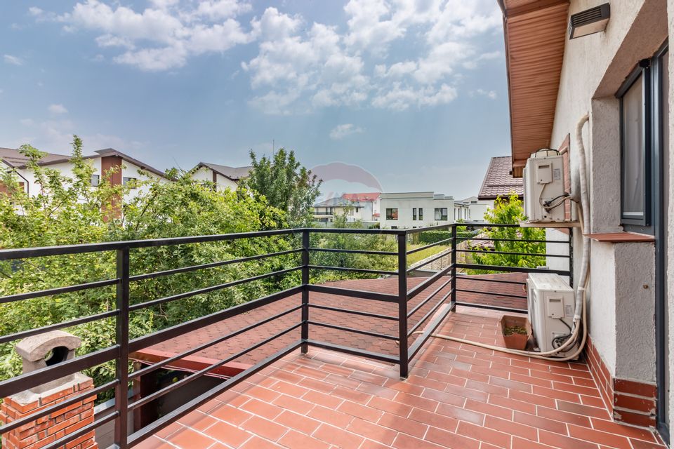 Casă / Vilă în zona Odai, Otopeni, strada privata