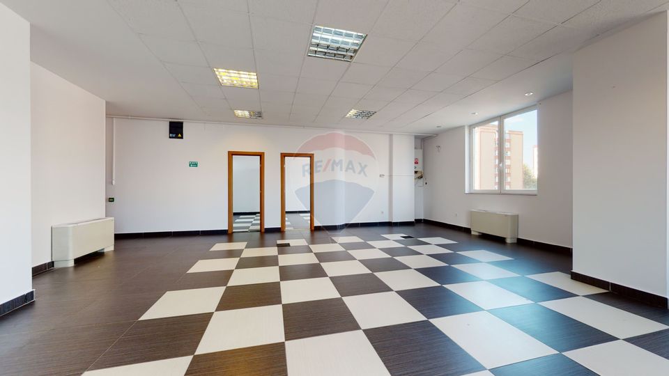 121sq.m Office Space for rent, Central area