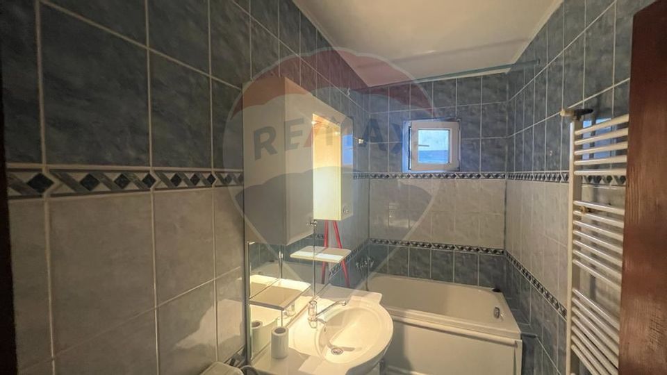 Apartament cu 2 camere de vânzare în zona Hotvon