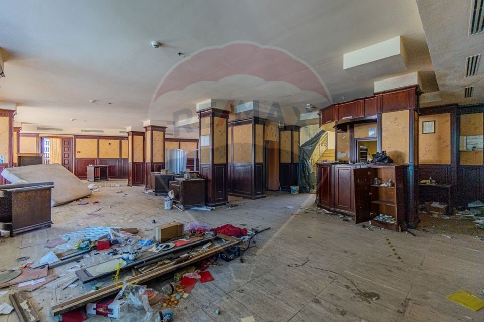 Activ Hotelier SubEvaluat | 18.000 mp construiti | 3 ha teren | BRASOV