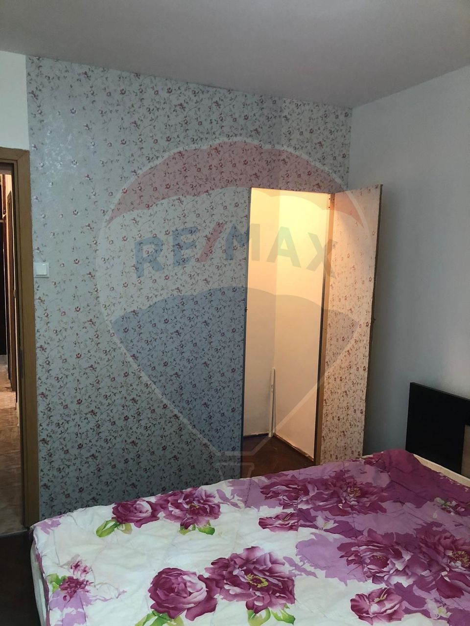 3 camere de închiriat ultracentral, etaj 4/7 cu lift , 480 euro