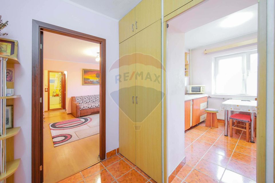 Apartament cu 3 camere de vânzare în zona Calea Aradului