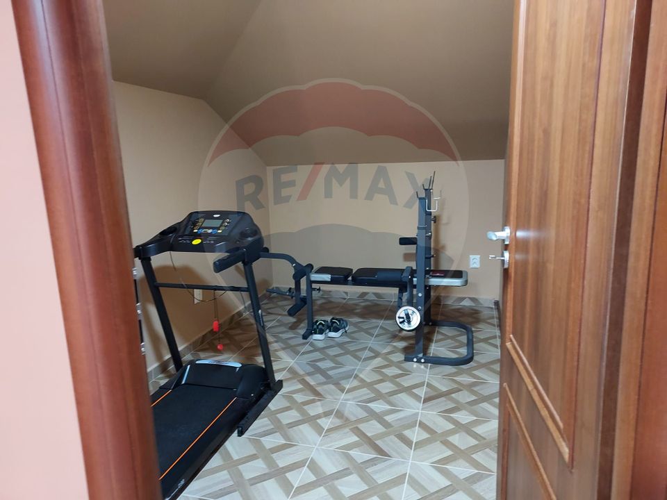 5 room House / Villa for sale