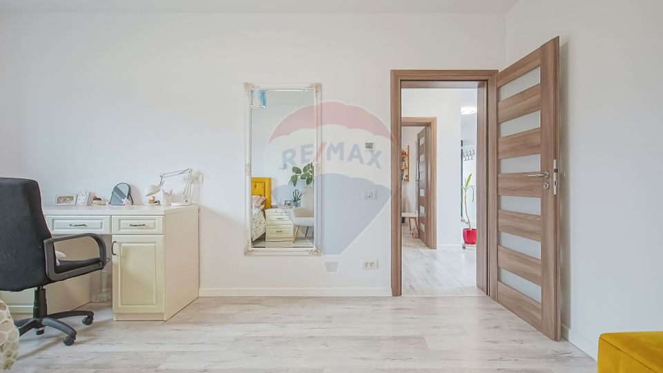 Casă premium cu 270 mp utili, 7 camere ,curte generoasă în Bartolomeu